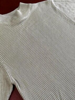 VTG Womens CrystalKobe Ribbed Tan Turtleneck Short Sleeve Sweater Top (Large)